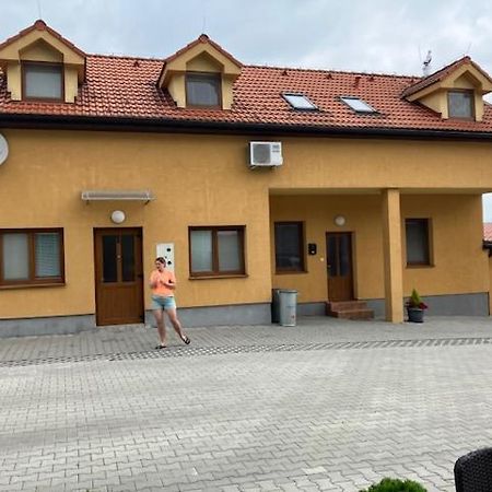 شقة بايموتْسْ  في Apartmanovy Dom Slavia المظهر الخارجي الصورة